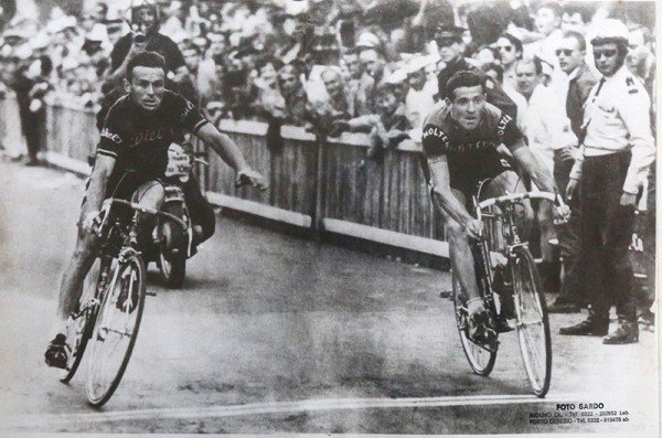 Giuseppe Fezzardi vince a Gap la Tappa del Tour de France 1965 battendo il belga Gilbert Desmet